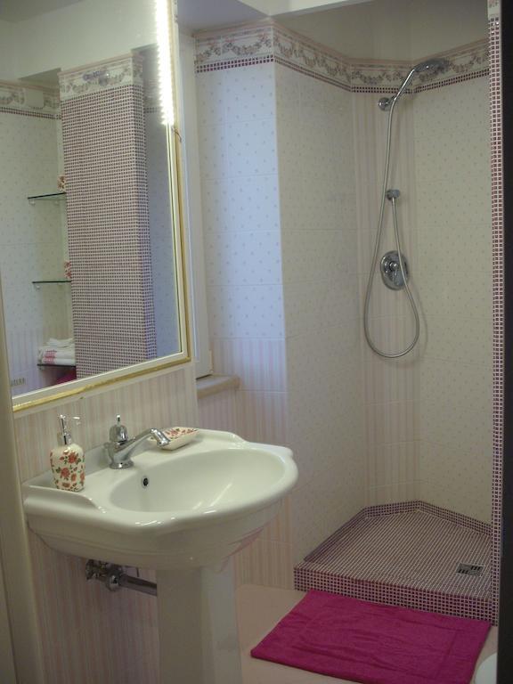 Bed And Breakfast Angolo Fiorito Civitavecchia Kamer foto